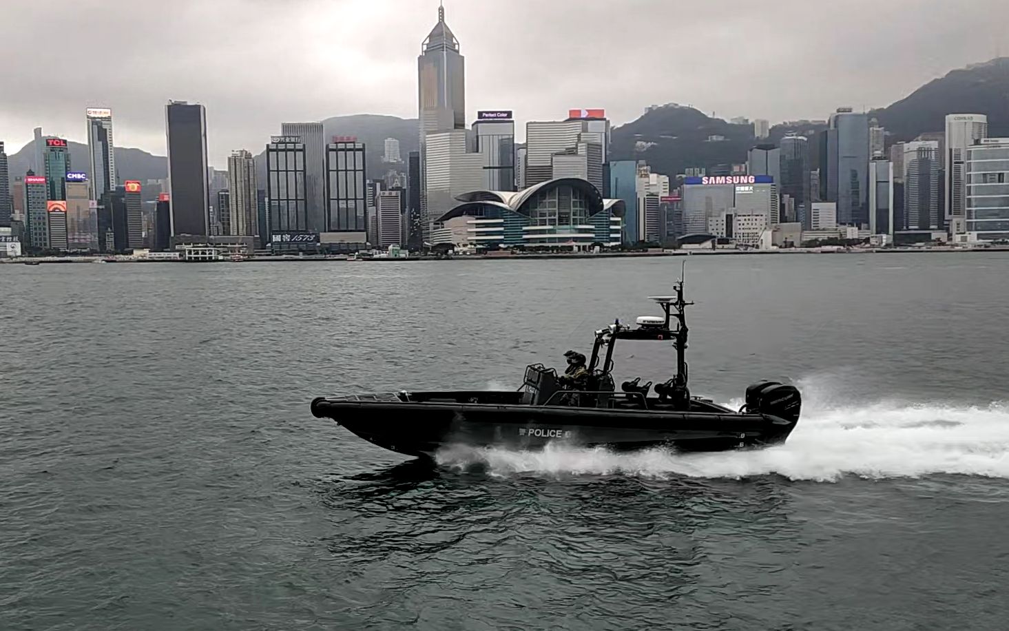 香港星光大道重开,大家用弹幕为自己喜爱的明星打call吧(8分21秒香港