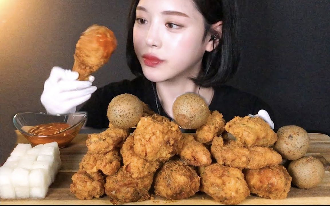 【Eat with Boki 】韩国小姐姐超诱人吃播！炸鸡！脆！