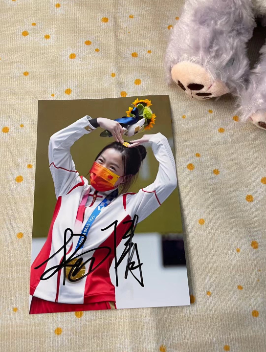 杨倩亲笔签名照,me仅此一张_哔哩哔哩_bilibili