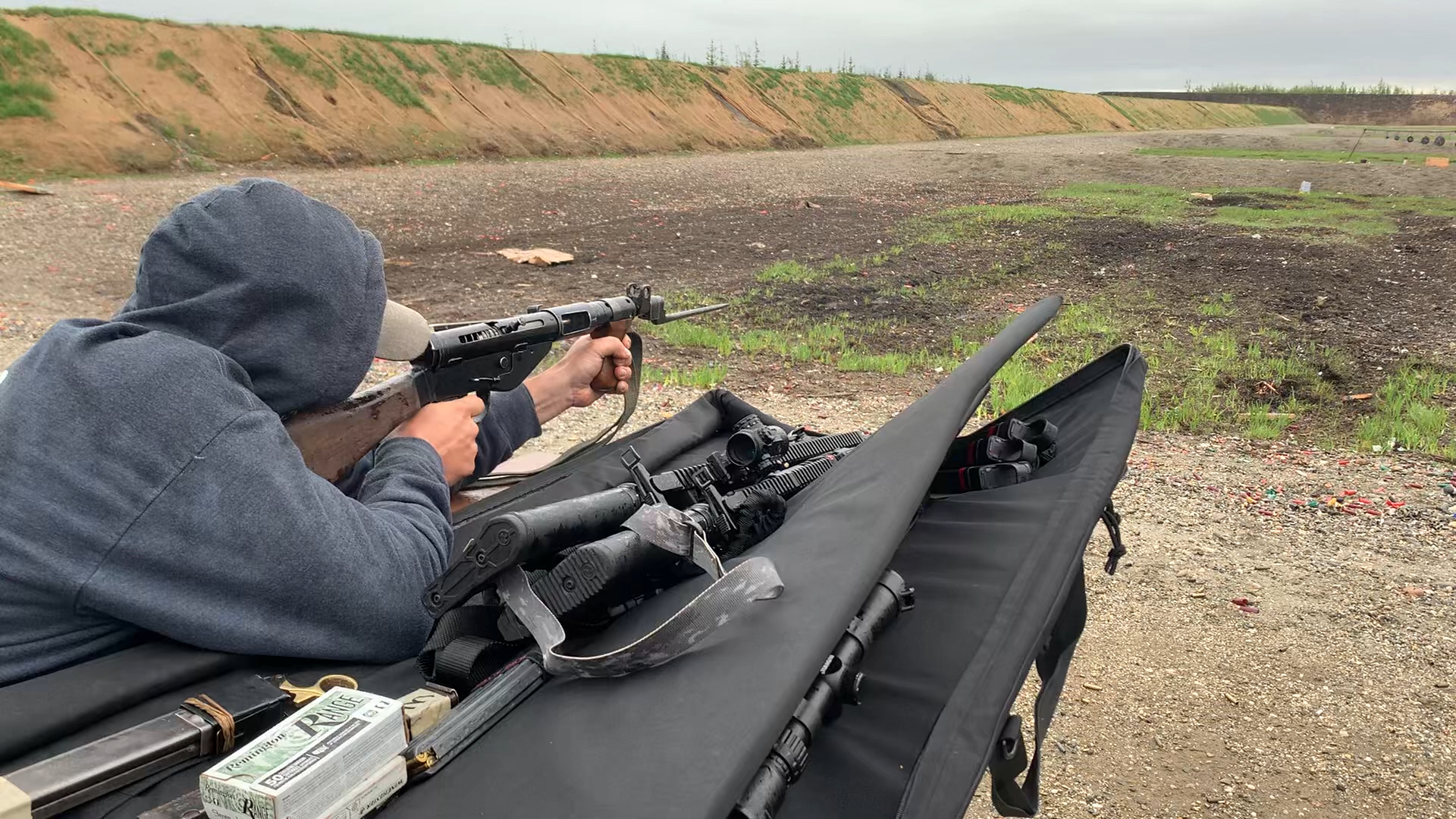 英国司登mk5型冲锋枪全自动射击(附带刺刀)