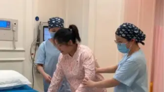 孕妈妈正确的上产床姿势！