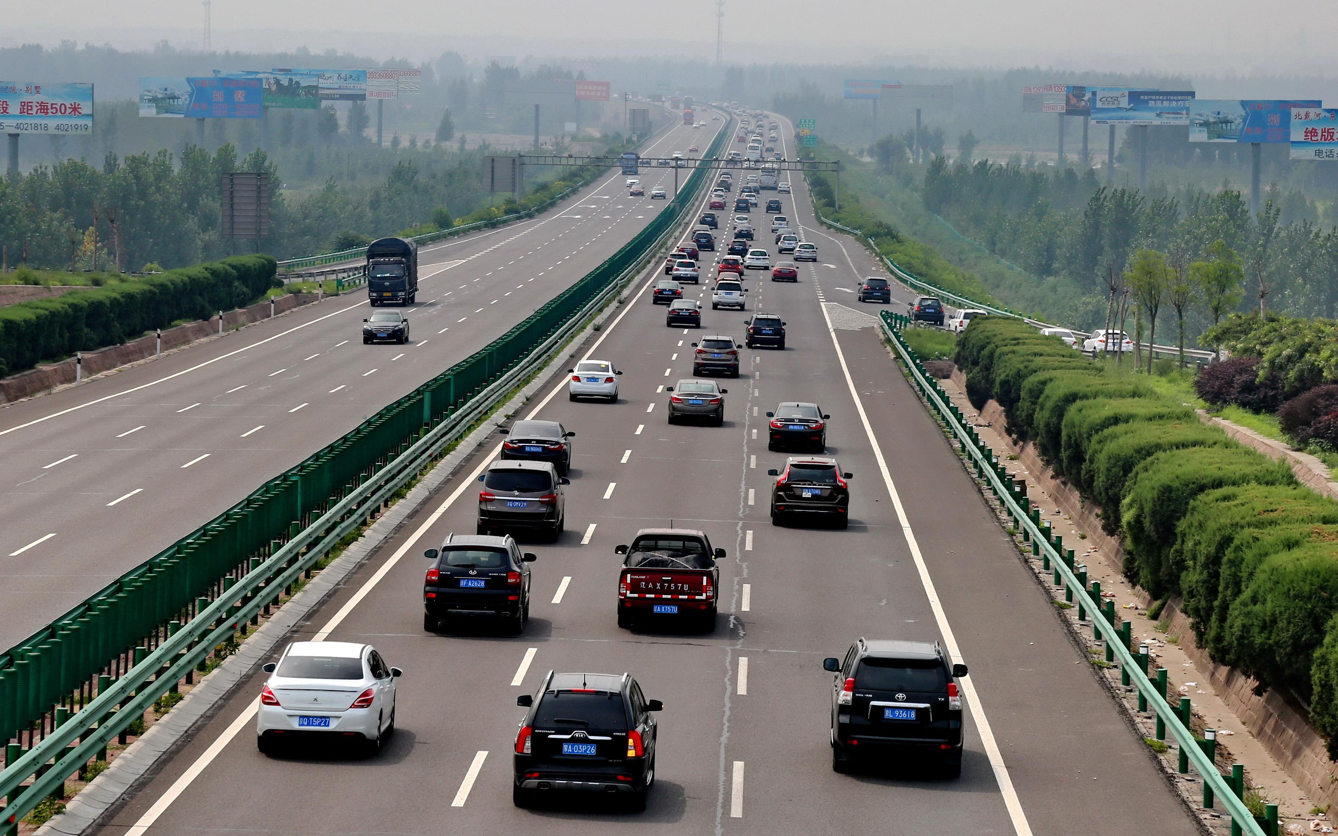 "十一"高速安全行车,老司机送给新手10条实用技巧!