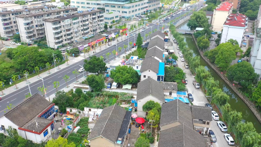 航拍夏日的上海市嘉定区安亭镇
