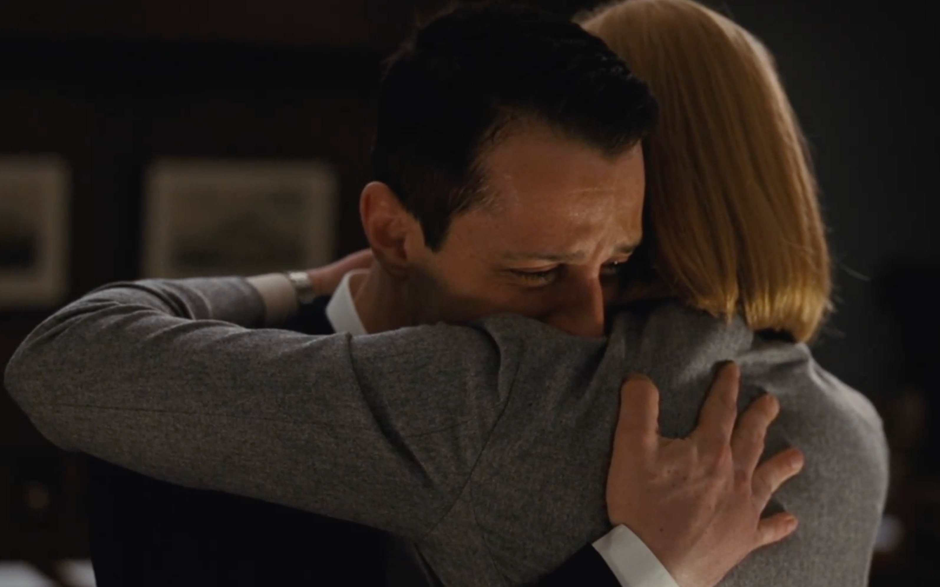 jeremystrong继承之战里kendallroy哭哭的场景cut