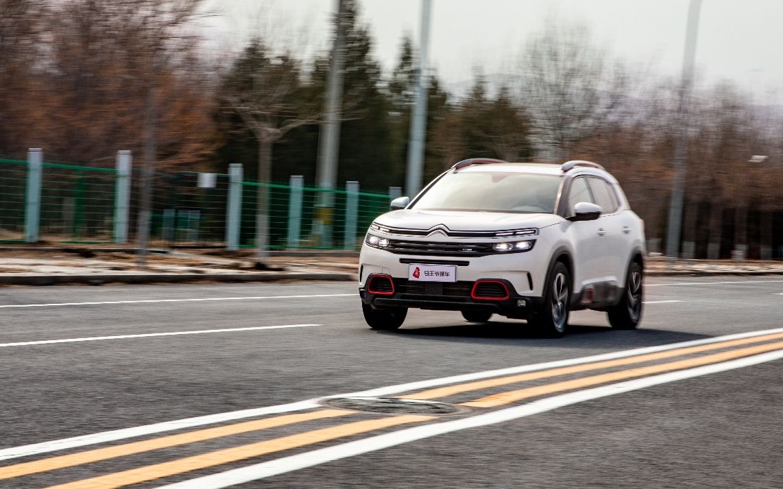 稳61从何来——雪铁龙的phc自适应悬架解析_哔哩哔哩 (゜-゜)つロ