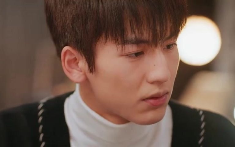 关千雅向许念诉苦,许念让她大胆一点