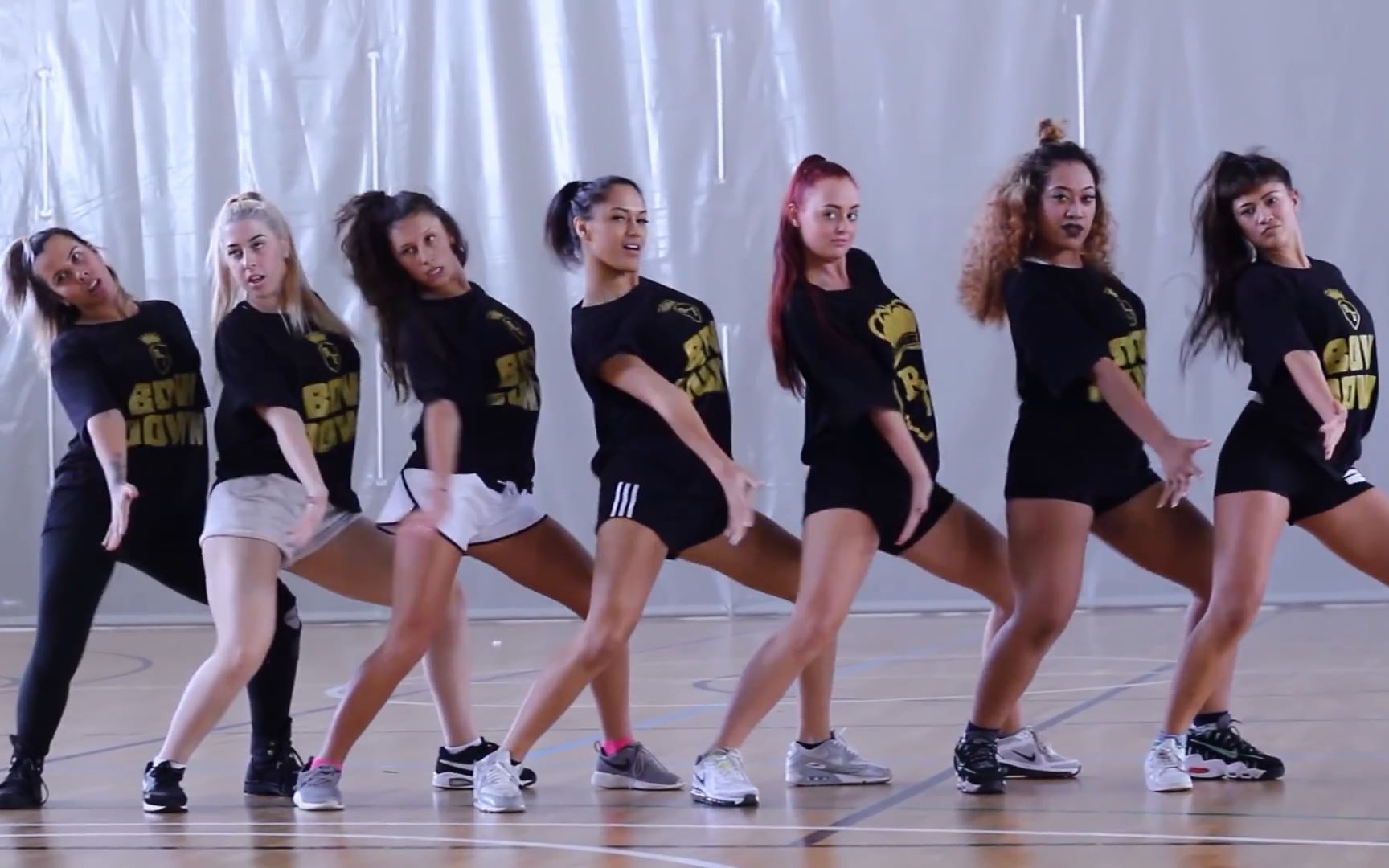 近景远景新西兰舞团requestdancecrewroyalfamily711bybeyonce西班牙