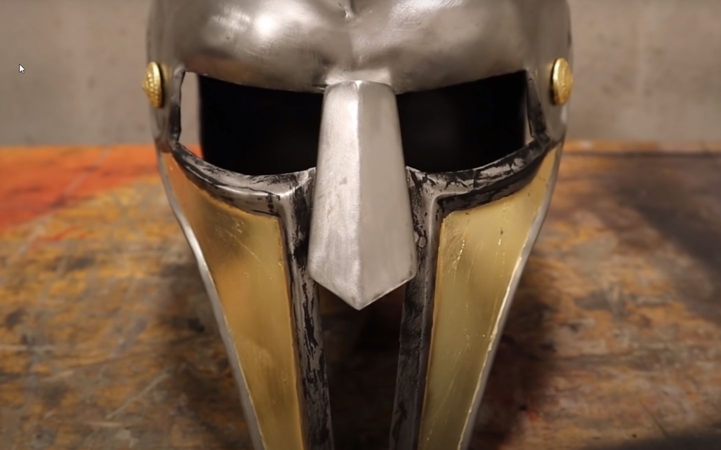 【中字】罗马角斗士头盔修复 gladiator helmet restoration – roman