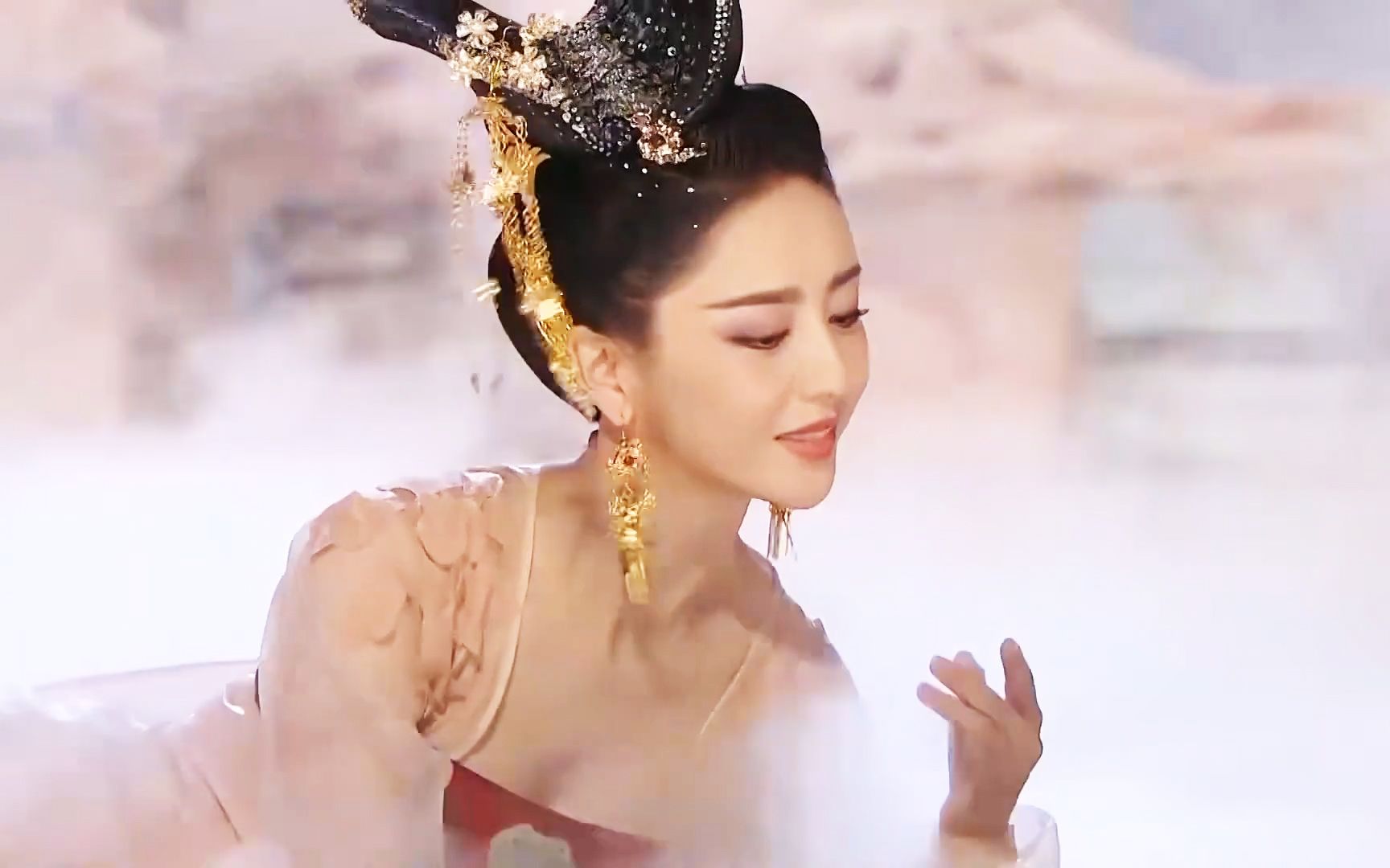 万万想不到,佟丽娅跳《芒种》如此撩人,简直太洗脑了!