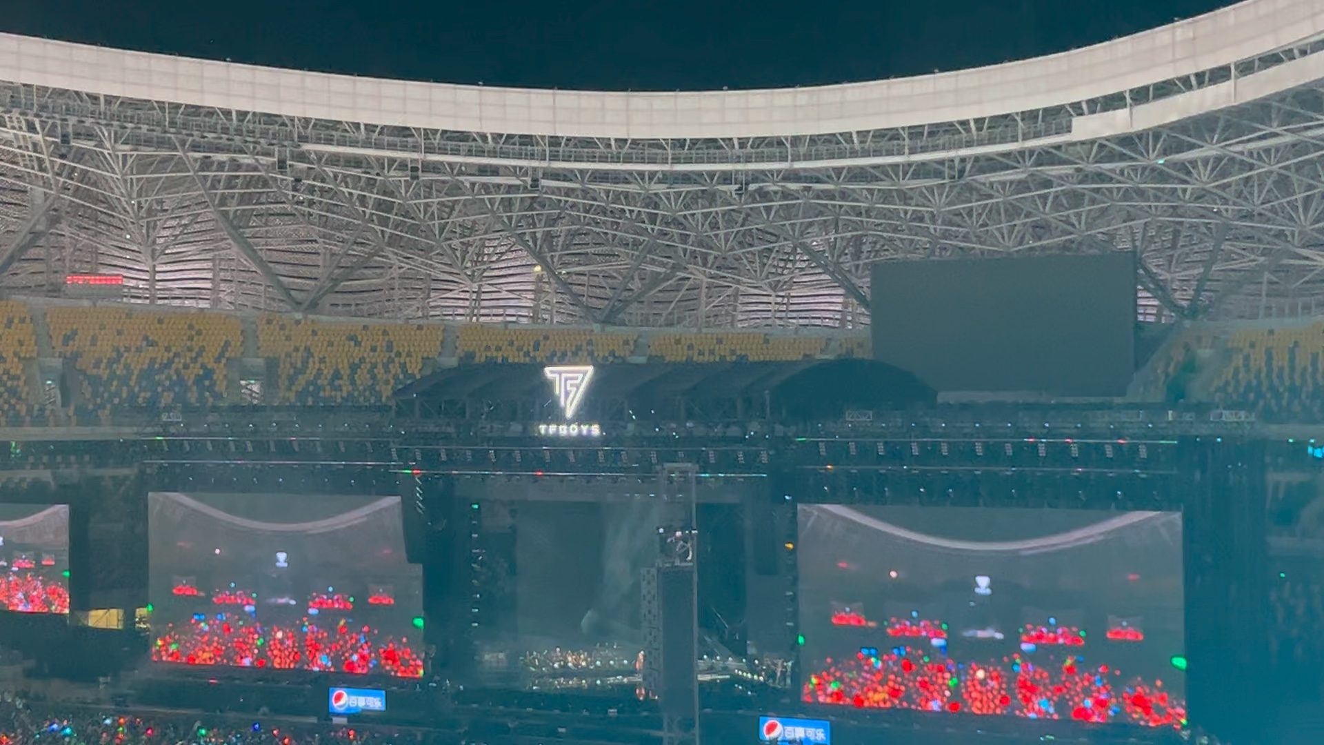 tfboys十周年-萤火