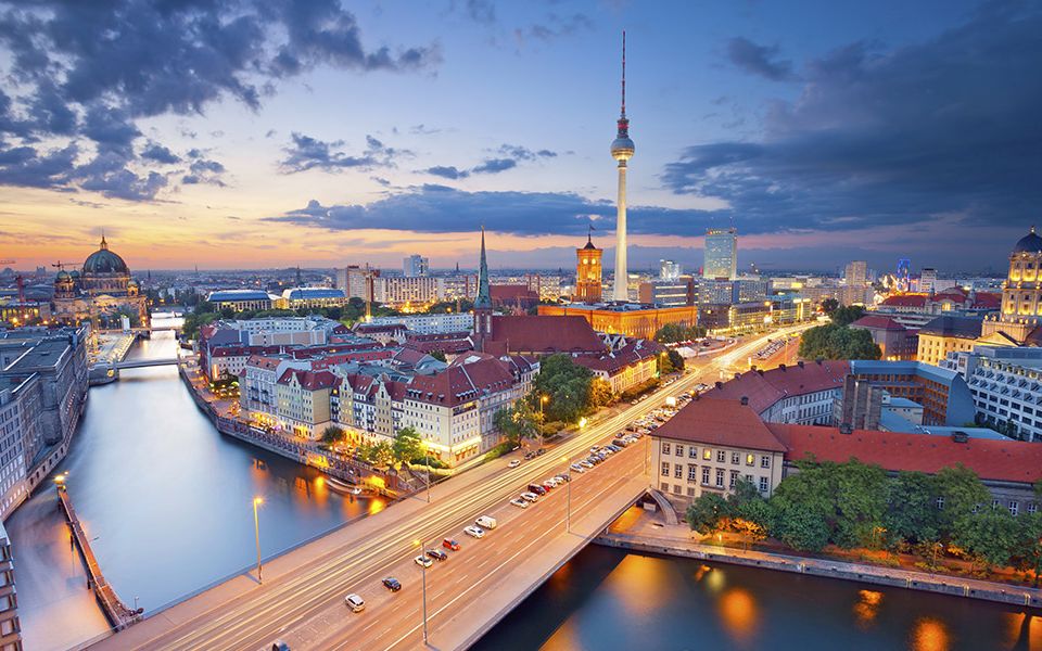 一开始不同认同标准答案,后来经过仔细研读才能理解,1