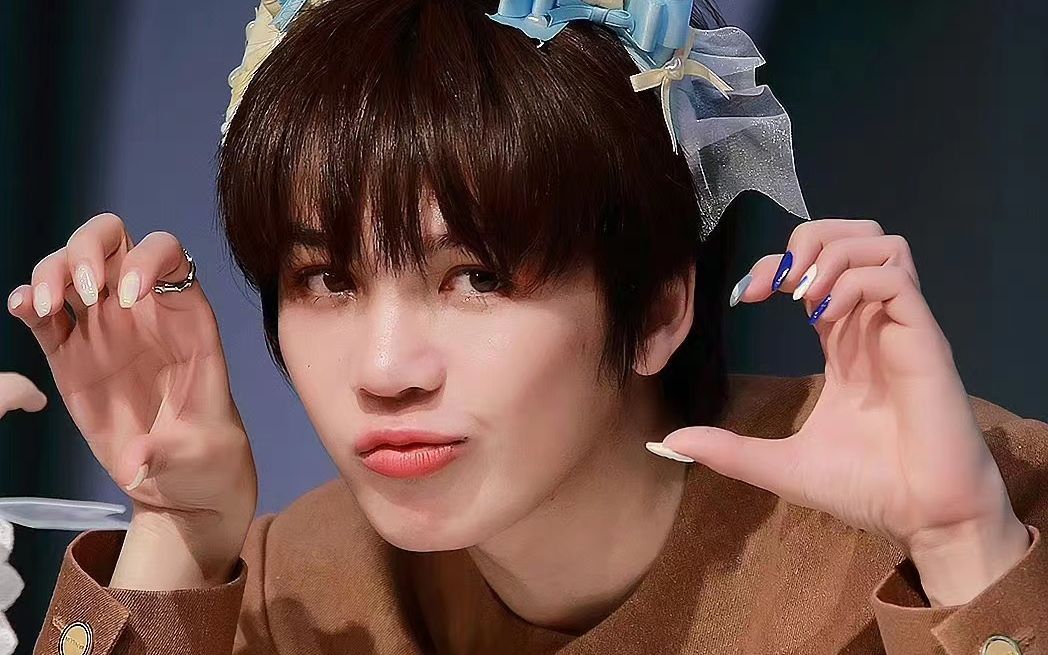 女鹅最美!小地球南思睿勇敢飞,祝你生日快乐呀!