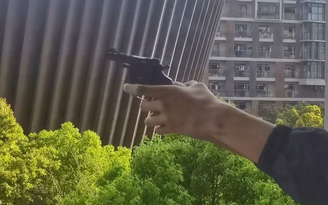 战场的真实 封寝学子的绝望枪声