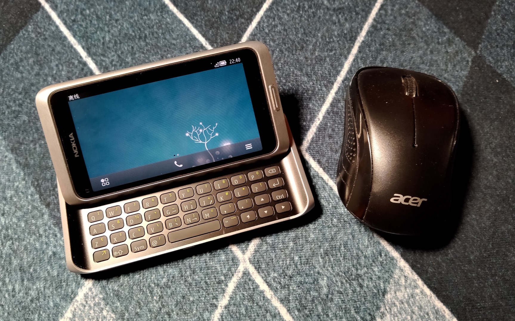 码农掌叔诺基亚塞班手机接鼠标玩4399小游戏