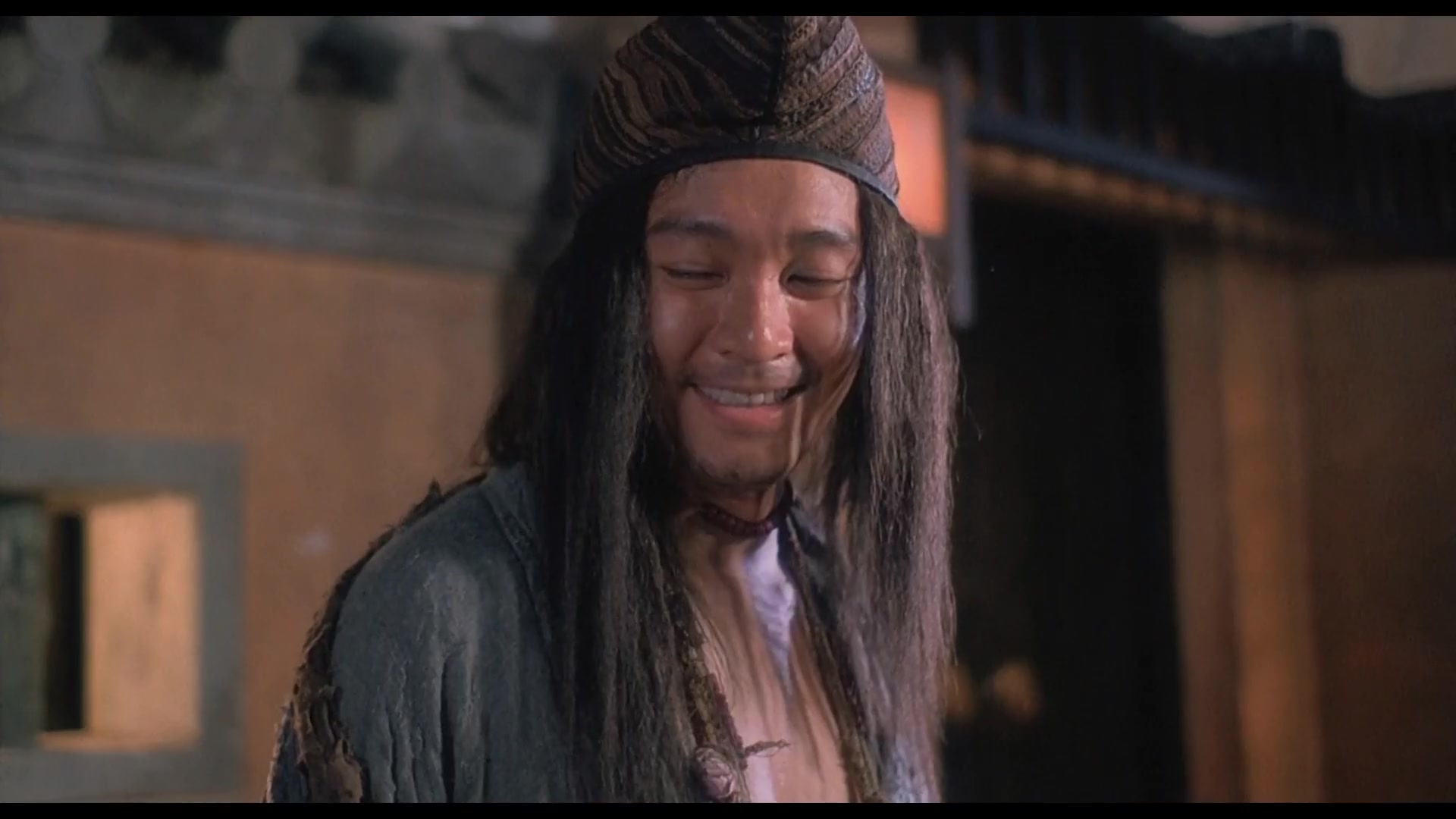 乞丐突然有钱了去了饭馆都不叫鲍参翅肚一样还是想吃鸡屁股粤语