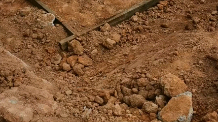 小场景基坑开挖和预制管桩