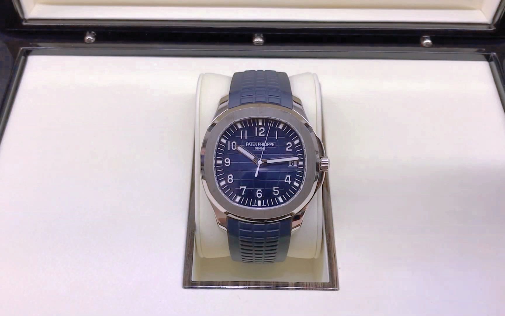 百达翡丽蓝盘手雷,潜水表,男士真正的象征!