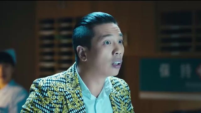 夏洛特烦恼:夏洛患艾滋,秋雅一听忙检查,怎料这时袁华也查,张杨秒看傻