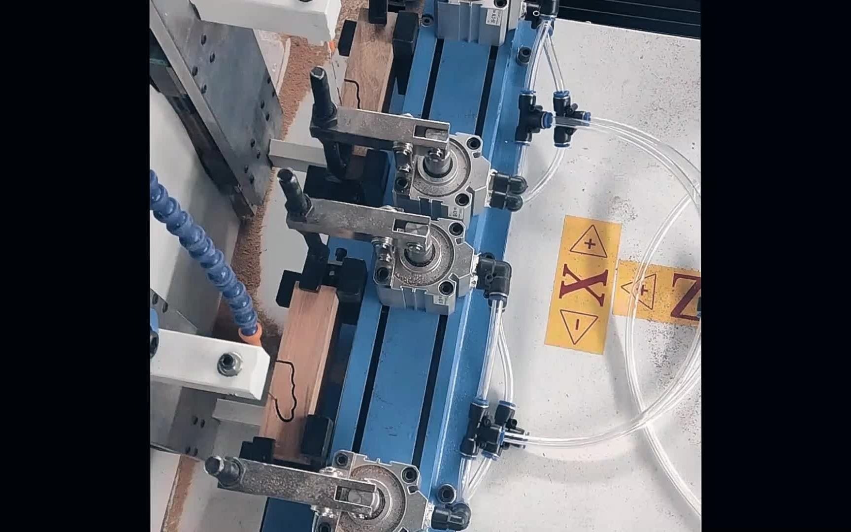 木工带锯机 台式拉花锯视频讲解图 (1)