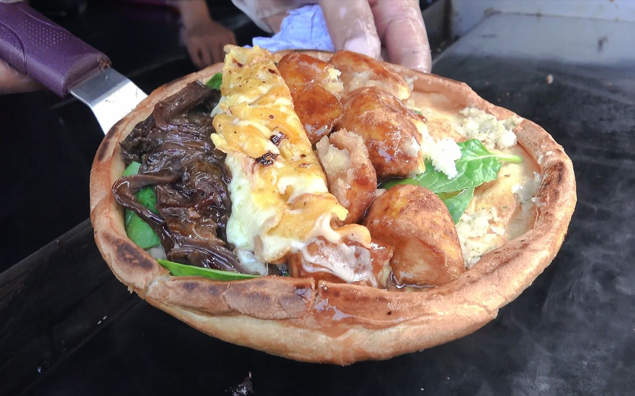 【4k】街头美食~伦敦街边的约克郡传统肉卷饼