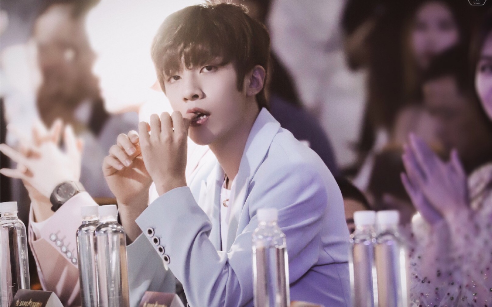 五分钟带你了解unine主唱夏瀚宇,高音才不是标签,中低音rap更可