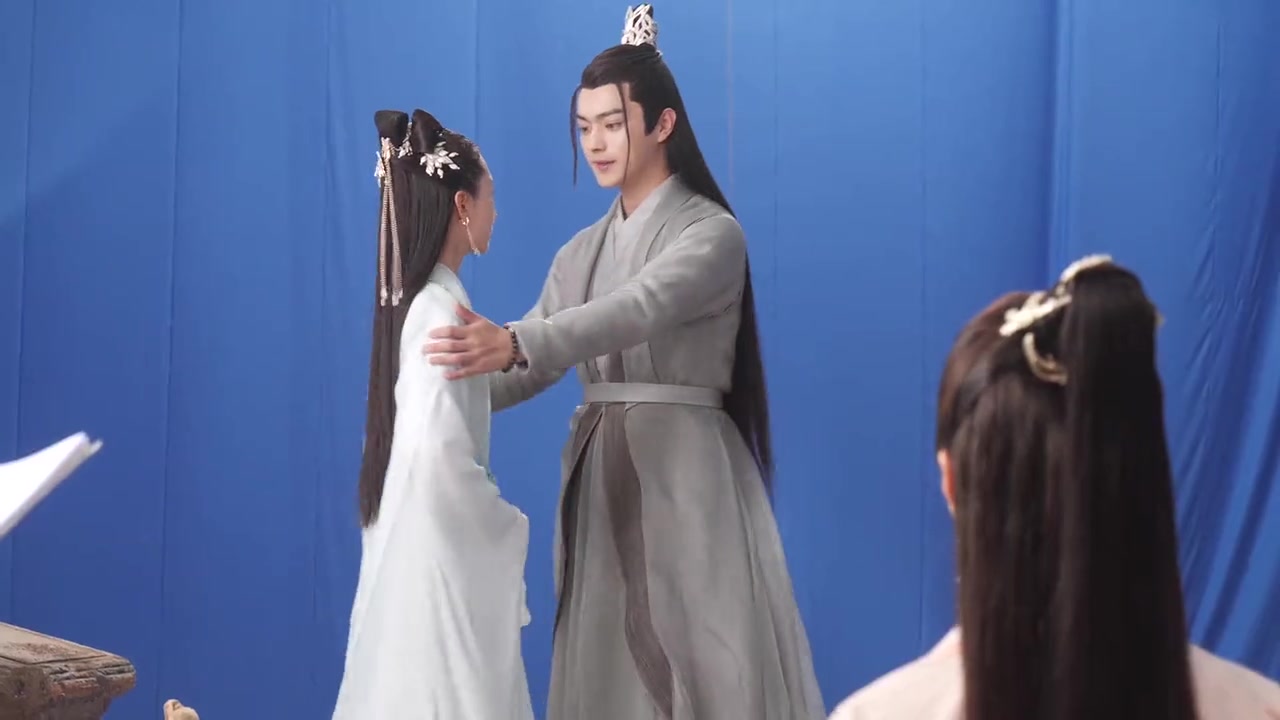 千古玦尘花絮-周冬雨许凯现场沙雕行为,看了以后更期待正片了