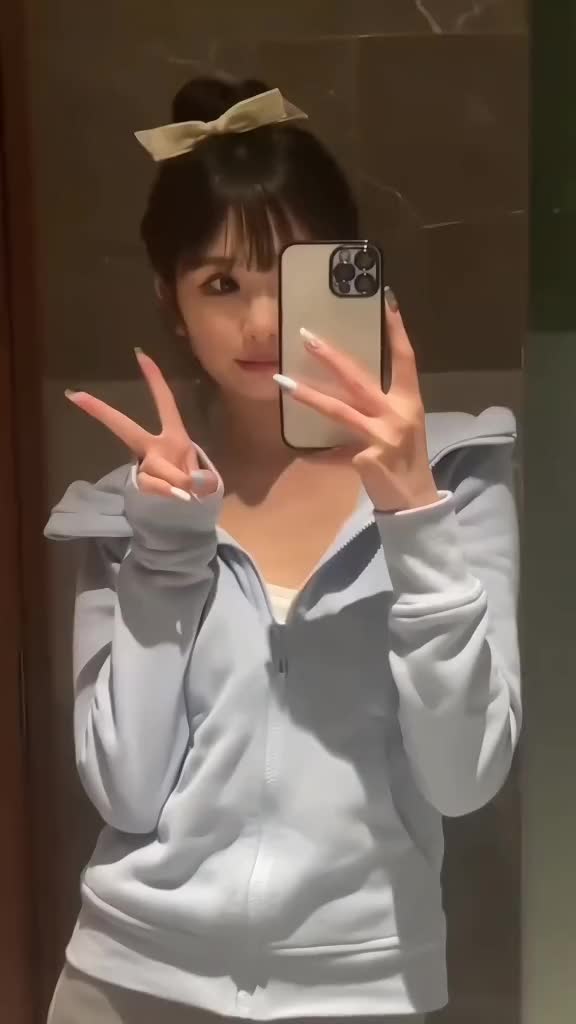 卖萌的时刻到了,主打就是反差@奶栗 #奶栗 #dj小姐姐 #辣身材