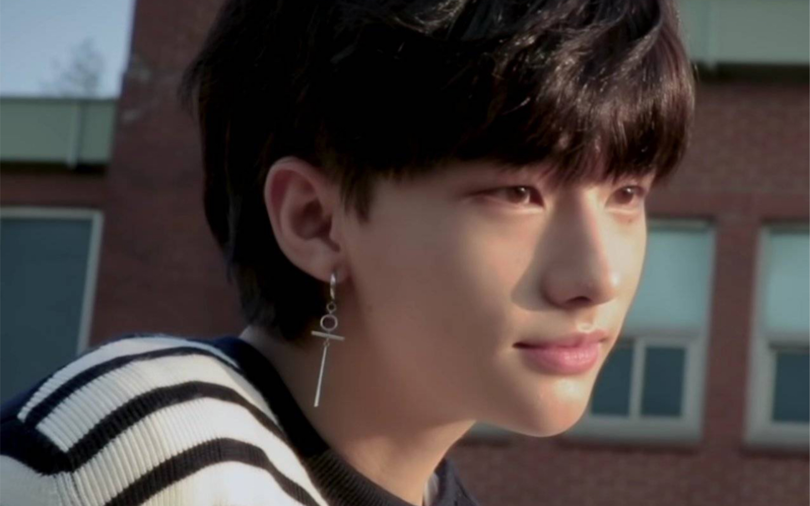 美是一种纯洁的罪孽我永恒的少年黄铉辰