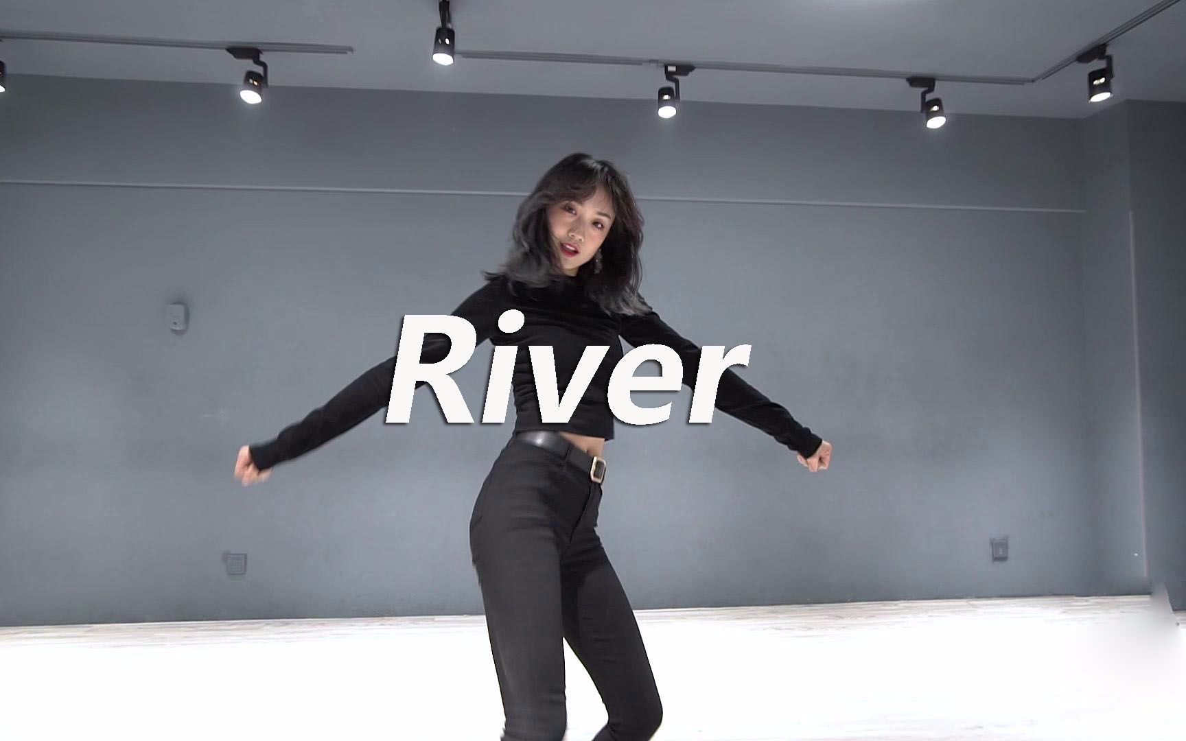 [图]大气性感 雨菲翻跳《River》【口袋舞蹈】