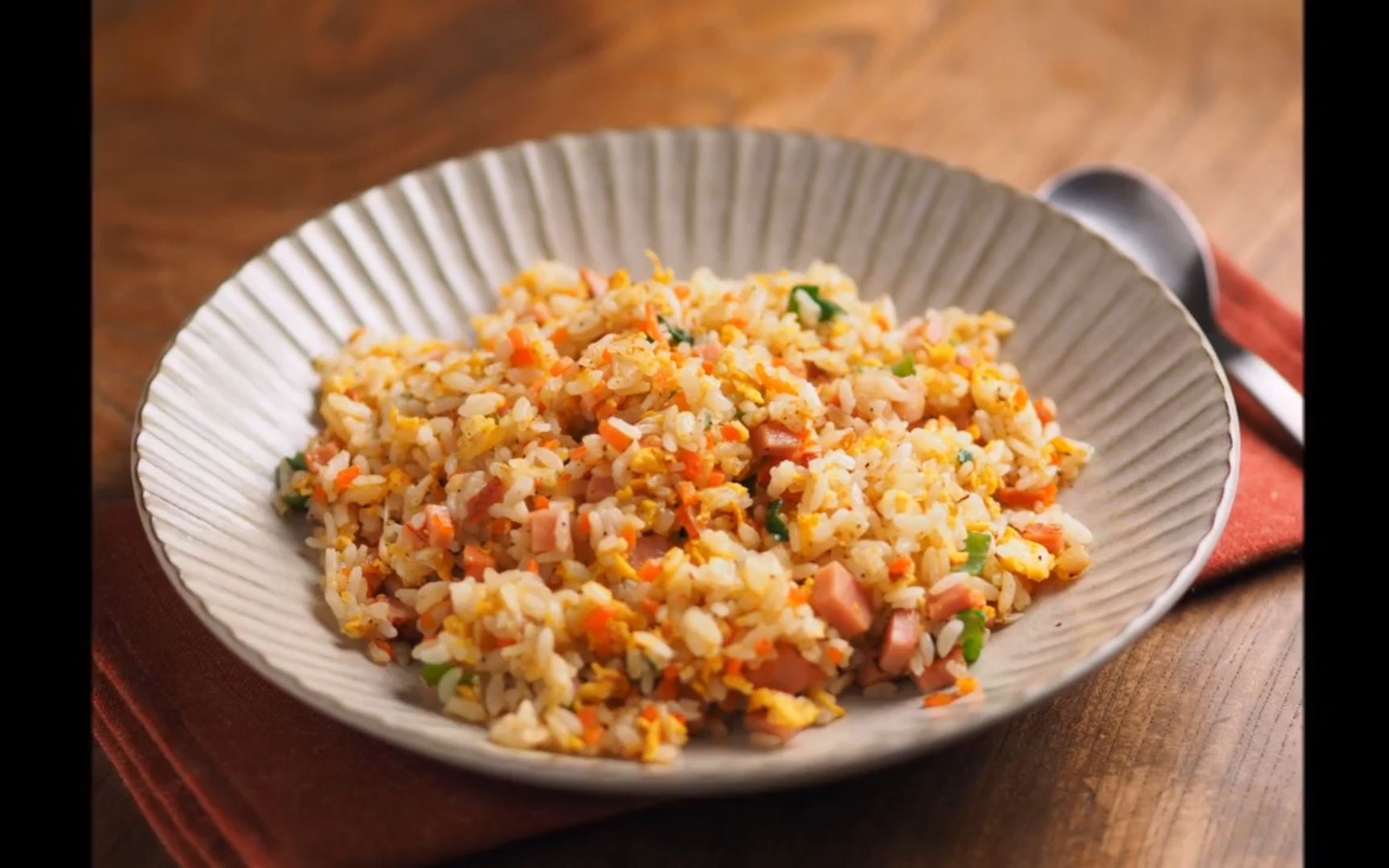 【筋肉料理人】温润的叉烧肉炒饭_哔哩哔哩 (゜-゜)つロ 干杯~-bili