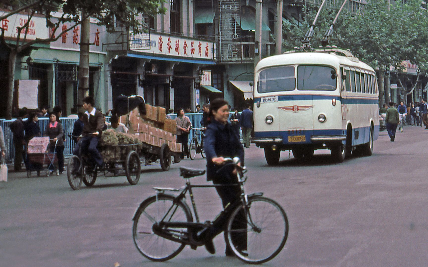 武漢80年代城市老照片~橫版~更多城市陸續更新中~懷舊回憶經典