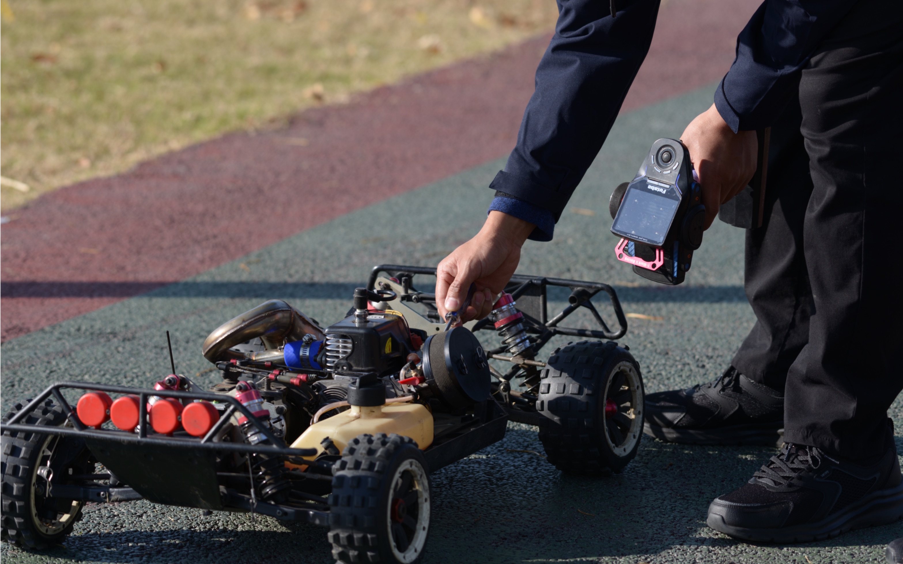 今天接着拉练和飞坡,真的爽歪歪,贝拓dtt 5t 5b 若凡 losi rc 遥控车