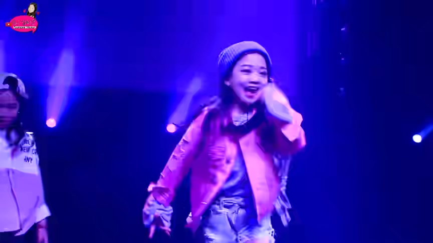 6岁韩国小萝莉 罗夏恩 na haeun 热舞现场《so special》 480p(标清)