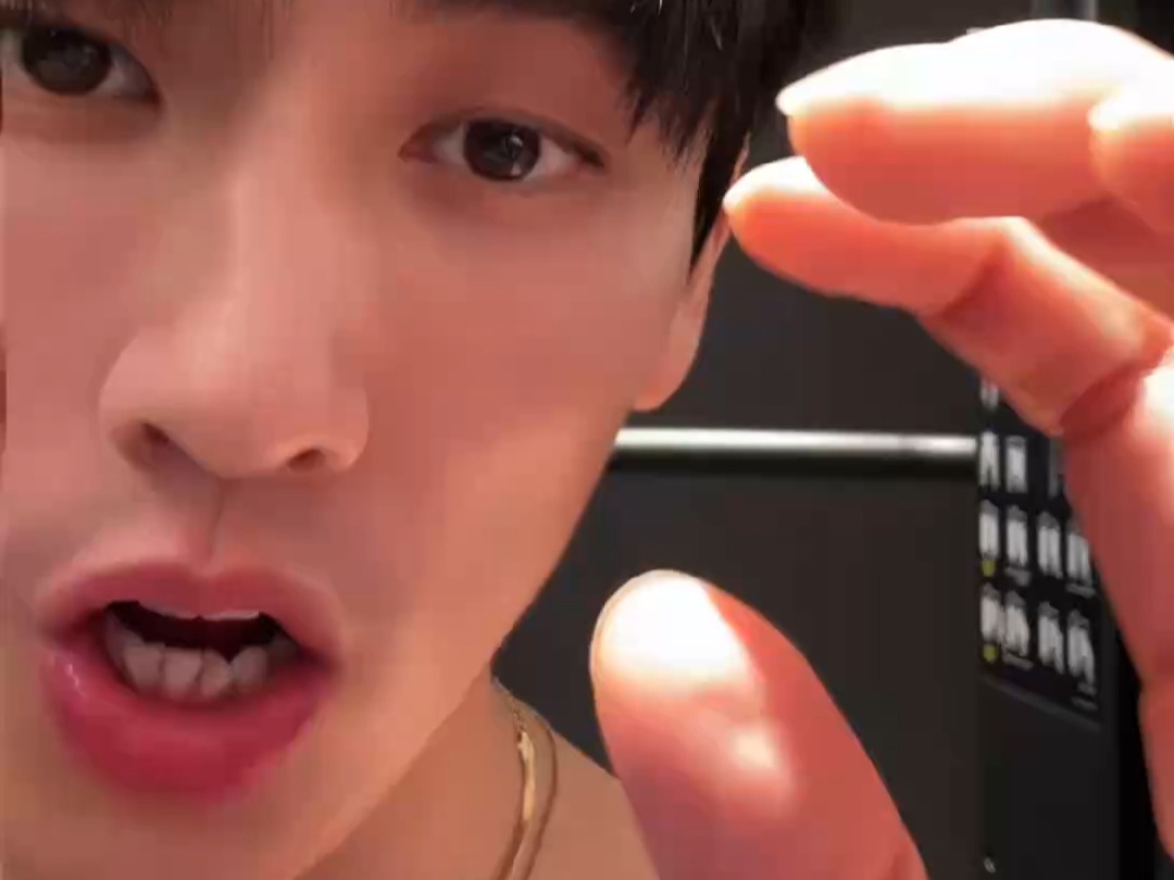 7.11 钢铁肉肉 2—— 中国男主播年鉴