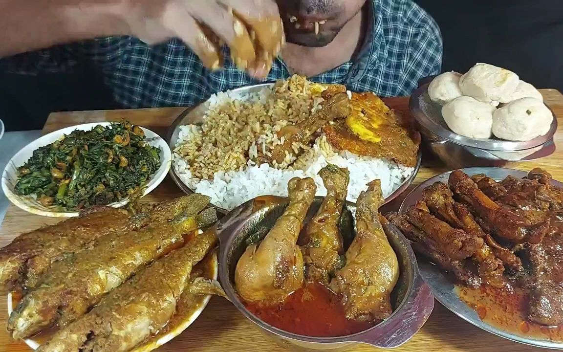 咖喱大鱼,鸡脚和砂囊masala,菠菜甜食配米饭哔哩哔哩bilibili