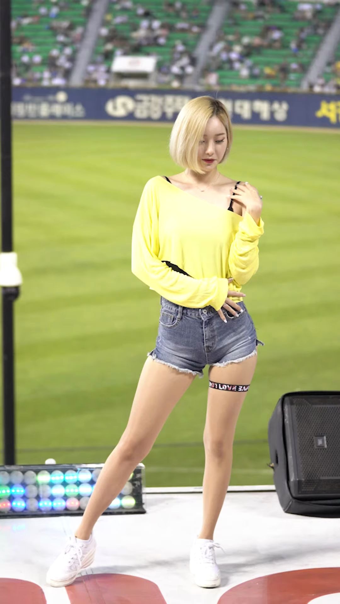 韩国啦啦队肉丝运动鞋长徐贤淑饭拍斗山bears seo hyun sook啦啦队