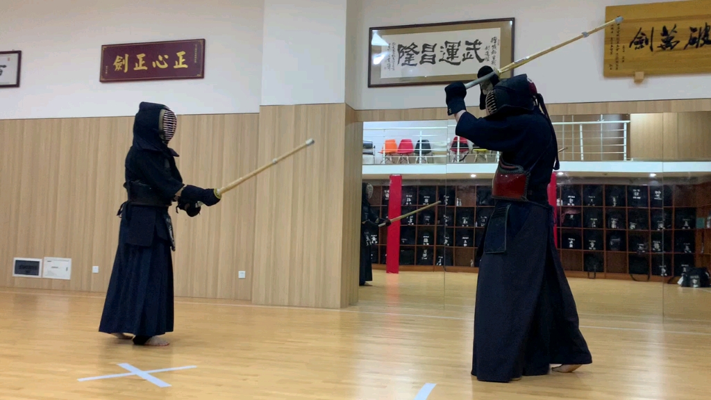 剑道上段构还是不稳分开的时候比较松容易被退击