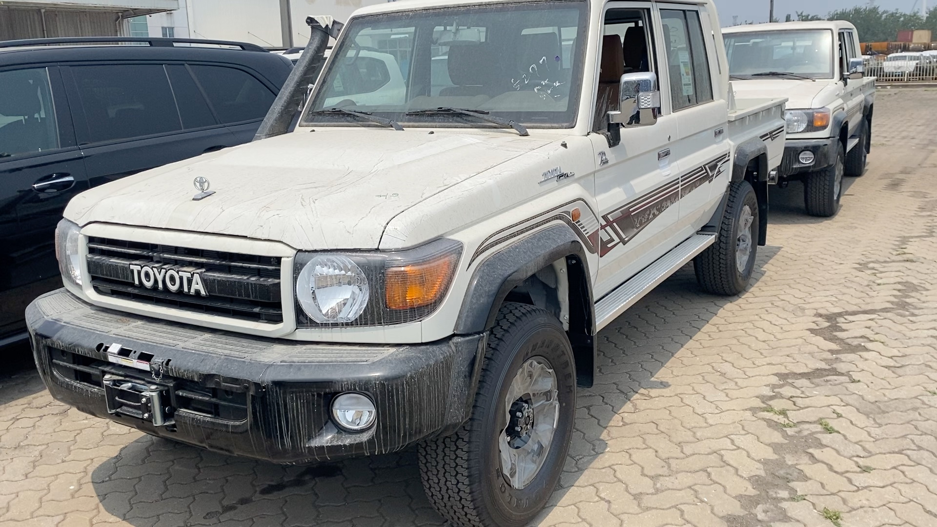 丰田lc79它追求的是极简只为越野