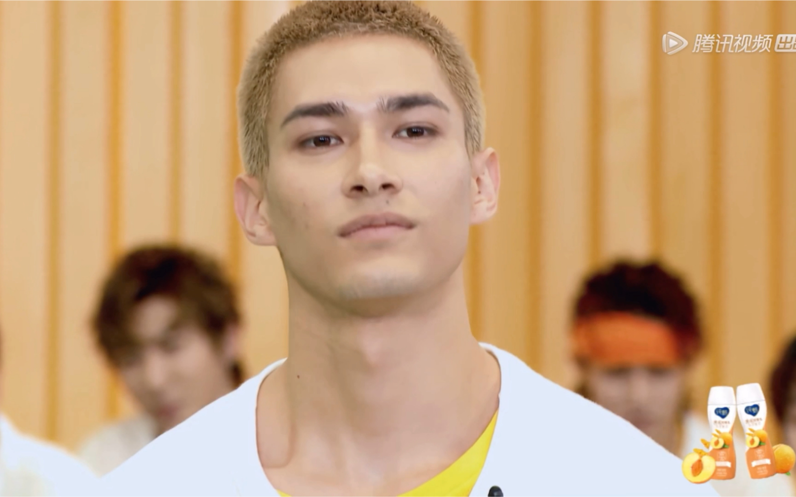 【创4】米卡主题曲评级全过程!沸羊羊疯狂打call!