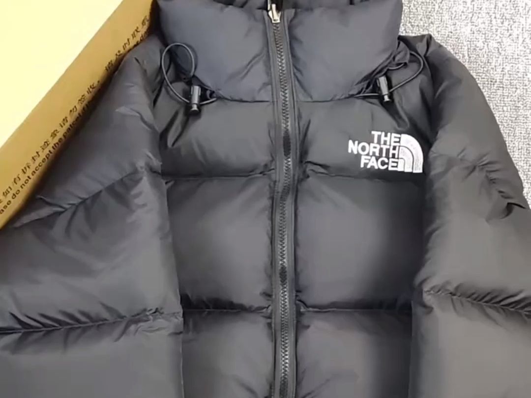 北面1996羽绒服细节开箱 你还能找到比这个更牛细节的吗?