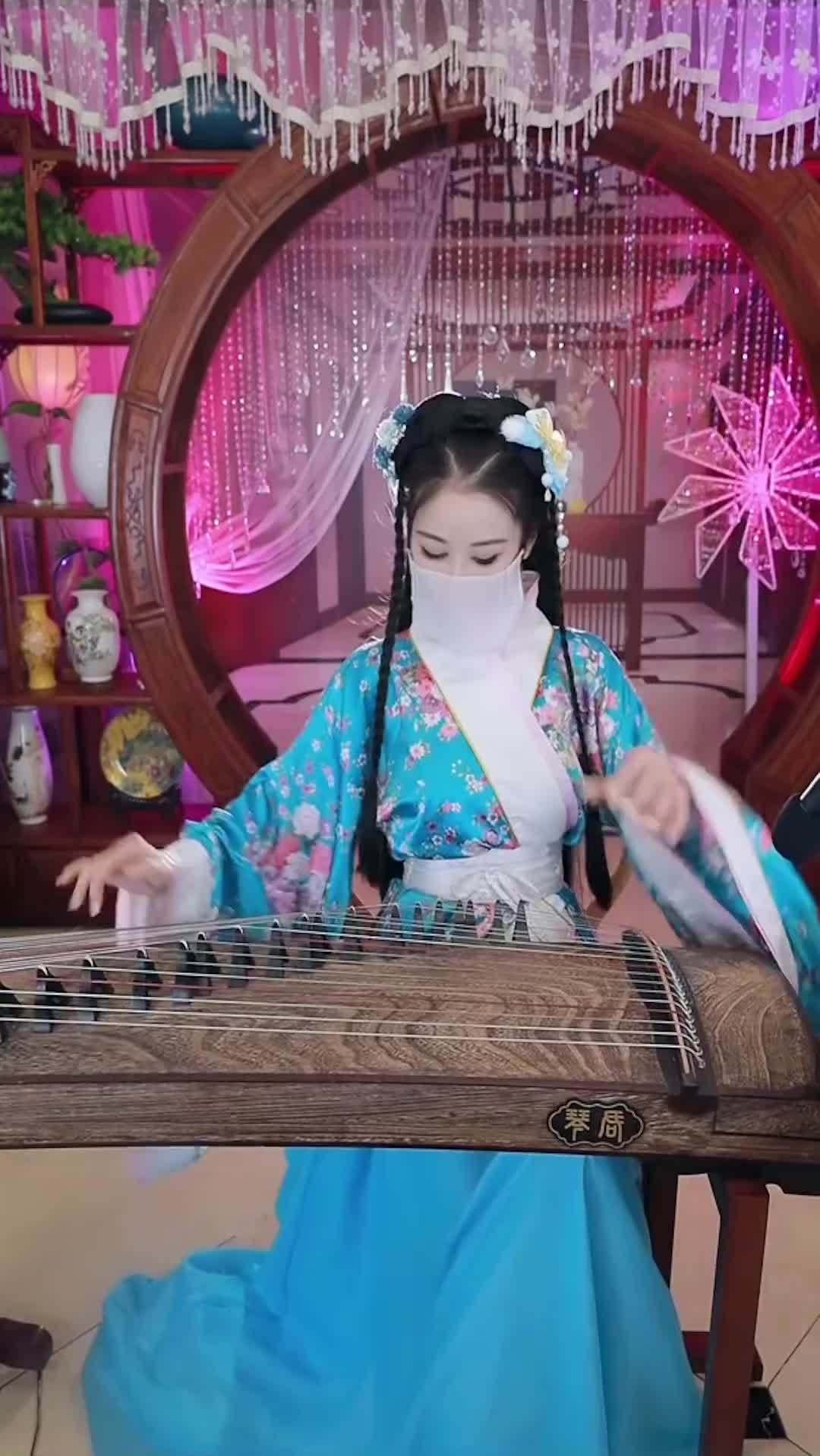 古筝女儿花太香古筝汉服乐器演奏国风