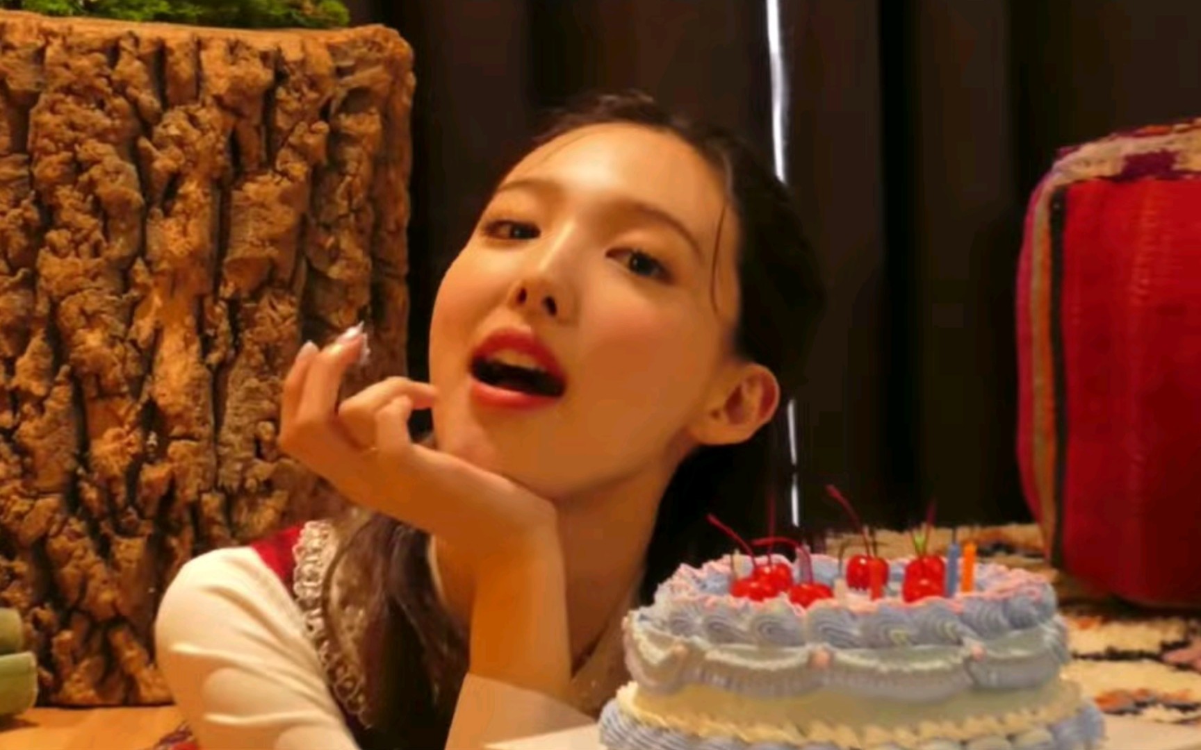 [图]林娜琏 Happy birthday to you MV