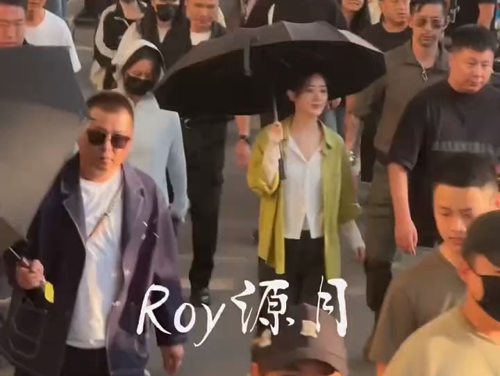 赵丽颖《在人间》拍摄现场花絮p4