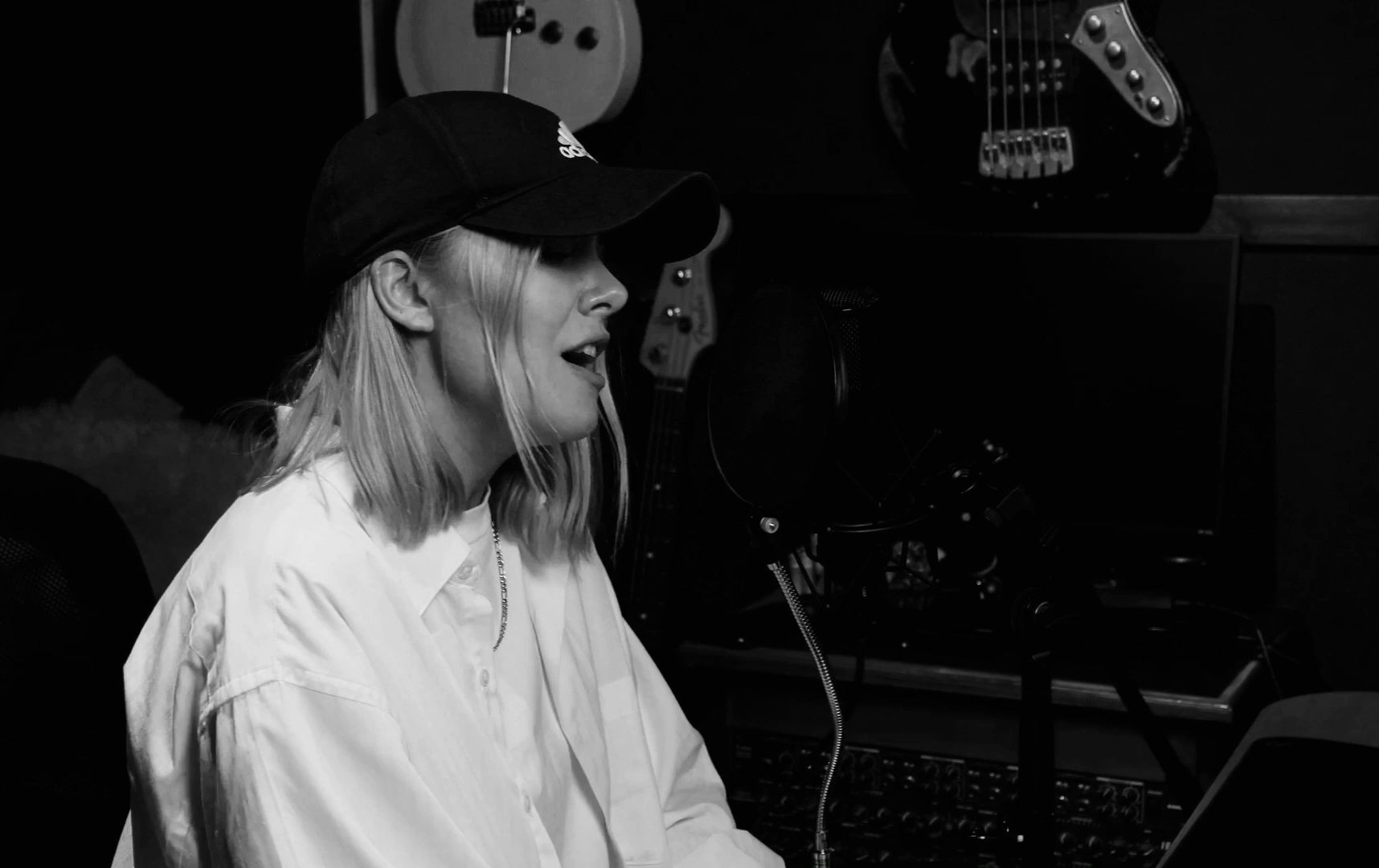 clara mae - enemies (lauv cover)