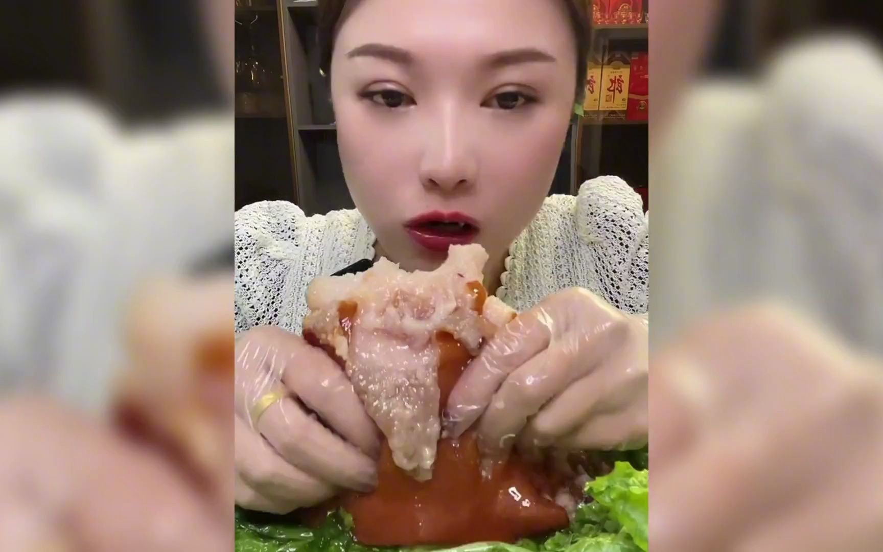 盘点全网最猛吃肥肉的主播,看着就很肥腻,我是一口都吃不下!