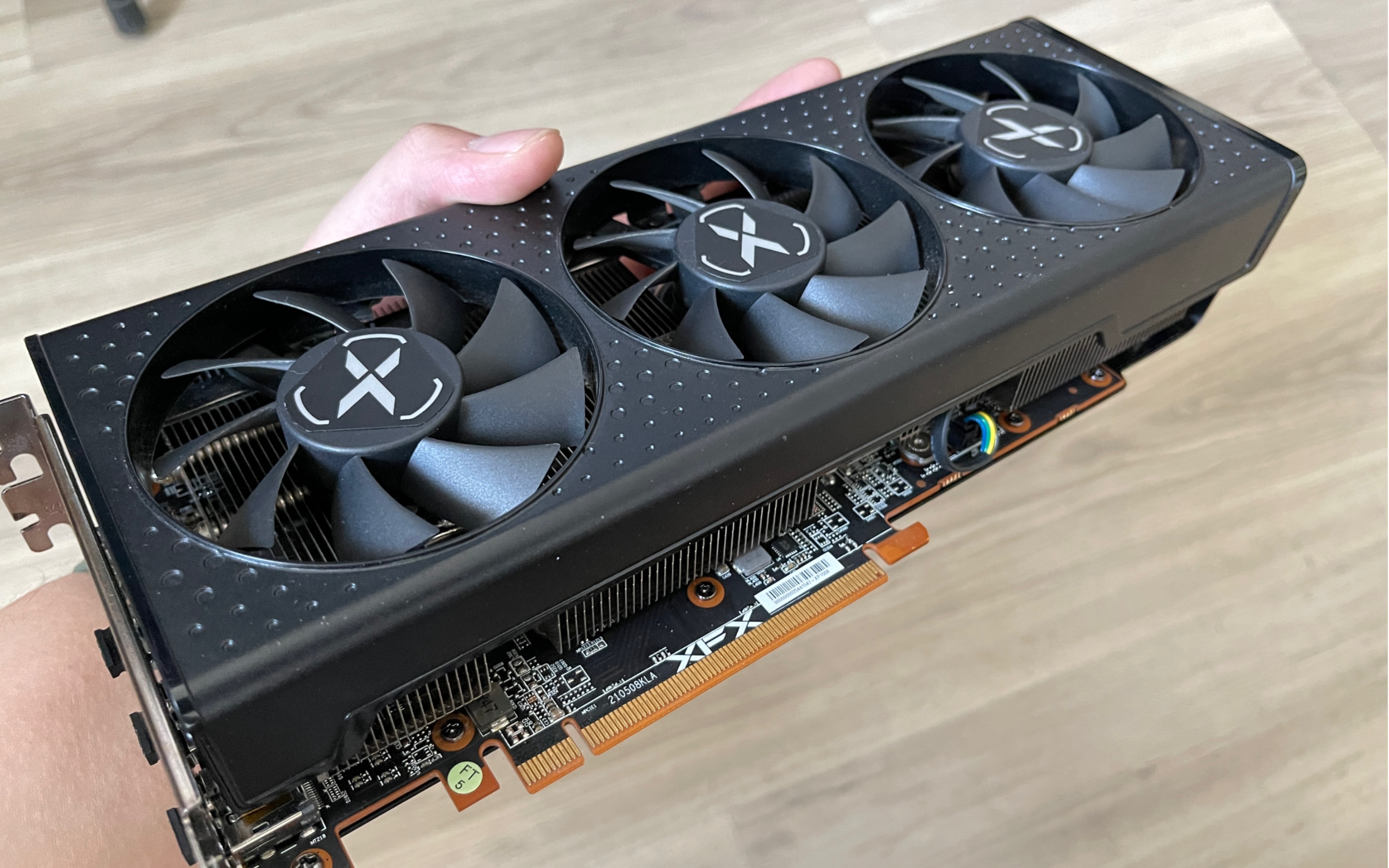 讯景6600xt 8g 海外版v2 oc 第一视角开箱 pov