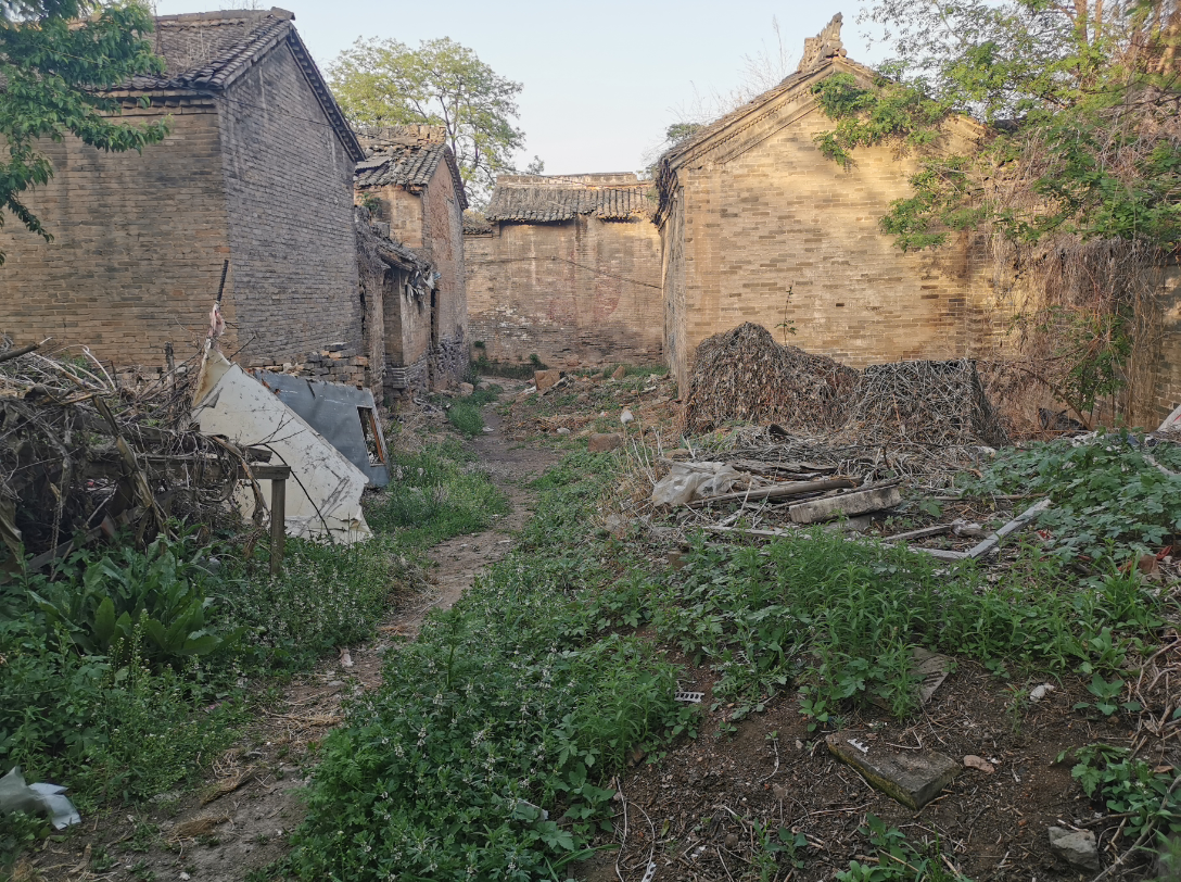 村里的老房子