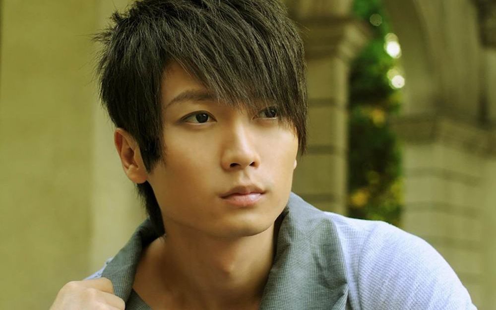 东来东往成名曲《别说我的眼泪你无所谓》韩宇吉他弹唱,好听呀!