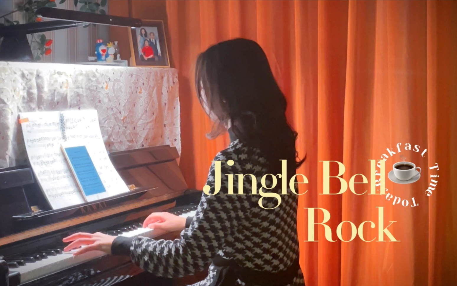 [图]《Jingle Bell Rock铃儿响叮当》圣诞节快到啦，大家快为圣诞节准备起来吧！！！