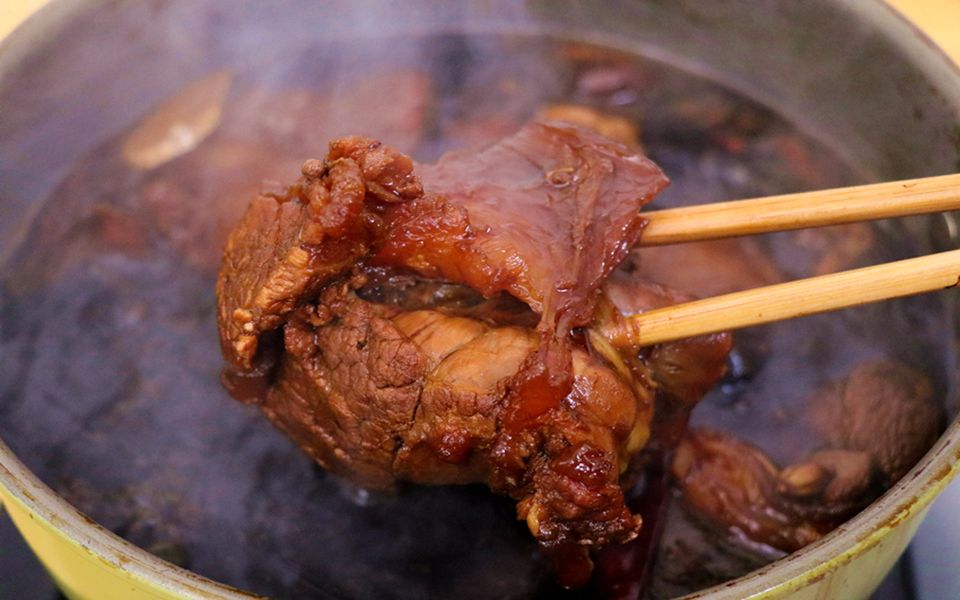 【酱卤牛肉家庭做法】10种香料配方简单,酱香浓郁,比买的还好吃!哔哩哔哩bilibili